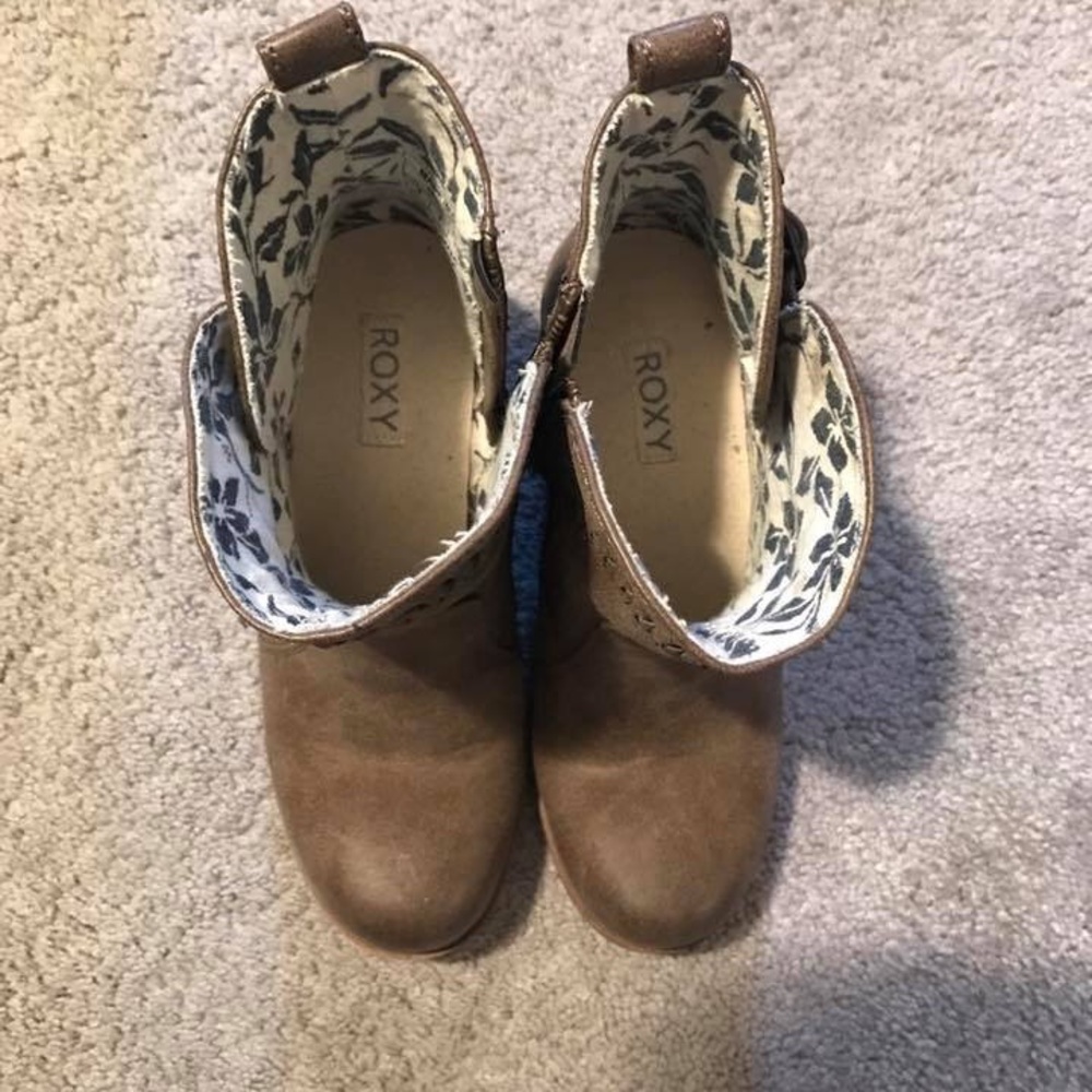 Roxy Booties Size 6